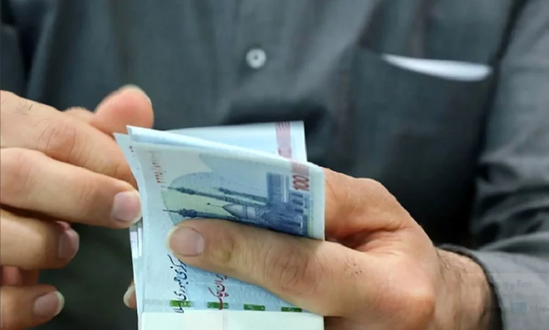 حداقل حقوق چقدر افزایش مییابد؟/ ۲ معیار برای تعیین دستمزدِ سال ۱۴۰۵ حداقل حقوق چقدر افزایش مییابد؟/ ۲ معیار برای تعیین دستمزدِ سال ۱۴۰۵