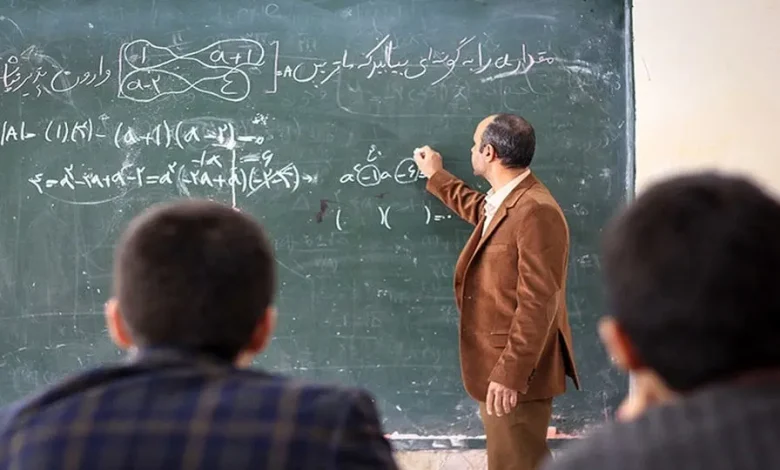 معلمان بخوانند/ حقوق معلمان چقدر افزایش مییابد؟ معلمان بخوانند/ حقوق معلمان چقدر افزایش مییابد؟