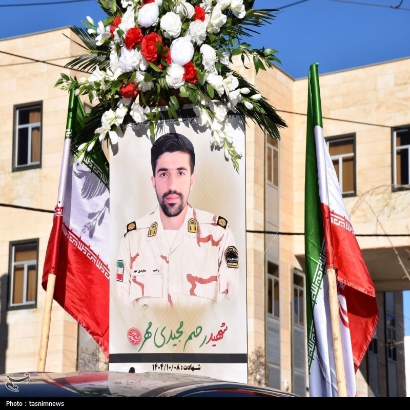 همسر شهید مجیدی مهر: اگر رهبر اجازه دهد، خود پوتین همسرم را میپوشم همسر شهید مجیدی مهر: اگر رهبر اجازه دهد، خود پوتین همسرم را میپوشم