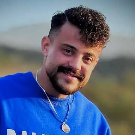 دانلود آهنگ امشب عکساتو با گریه بوسیدم محمد ملایی ترند اینستا دانلود آهنگ امشب عکساتو با گریه بوسیدم محمد ملایی ترند اینستا
