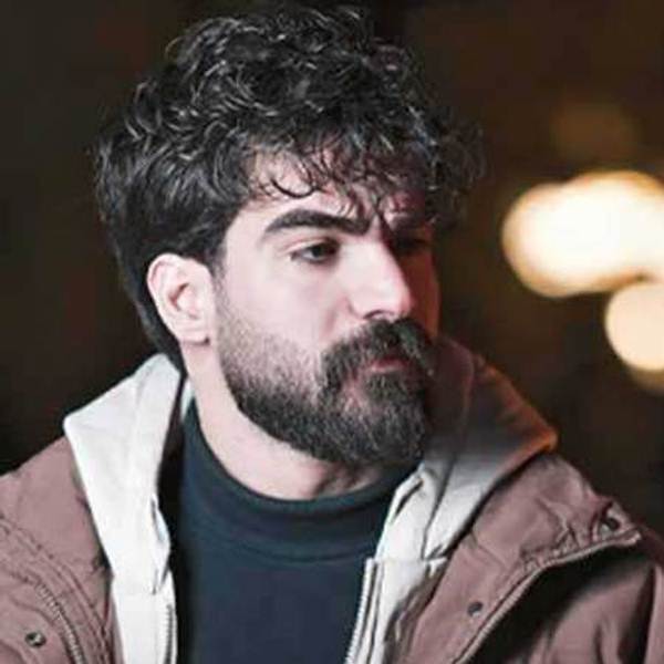 دانلود آهنگ تو غربتی گرفتارم تو خاک دامن گیر تو از حمیدرضا بابایی